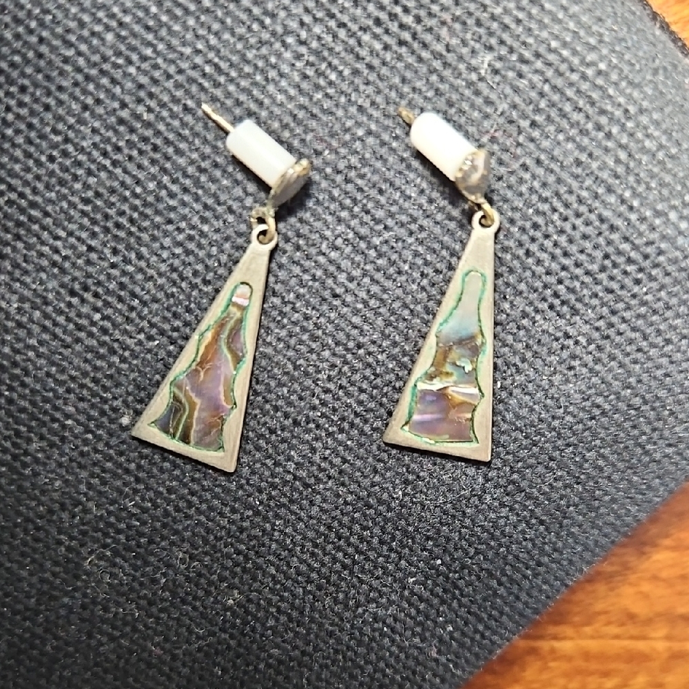 🌴Elegant Silver and Abalone Drop Earrings
